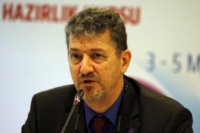 Prof. Dr. Demir: "Her gün bin kişi lenfoma tanısı alıyor"