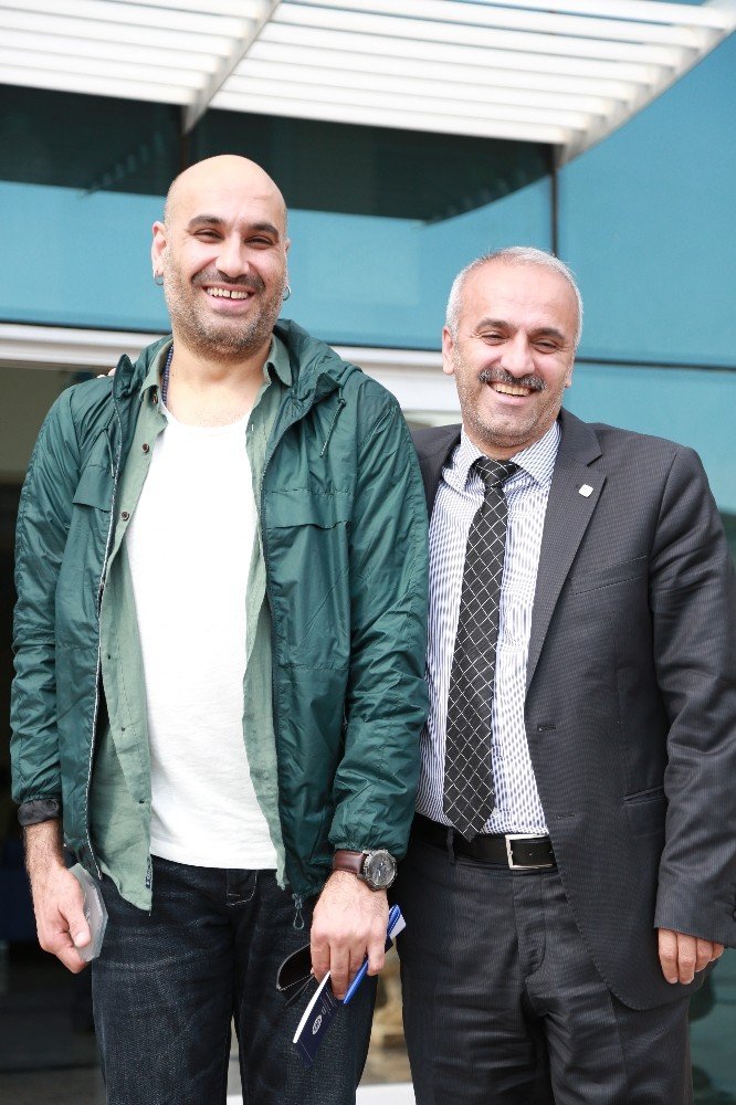 O Ses Türkiye Yarışması’nın şampiyonu Dodan Özer Diyarbakır’da öğrencilerle buluştu