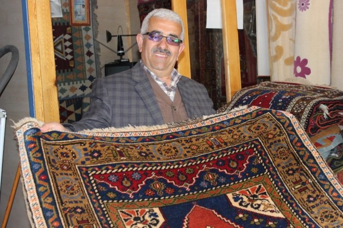 Arkeolog Mehmet Göktürk: "Kesikköprü hanı Kırşehir’de önemli bir halıcılık tesisi haline getirilebilir"