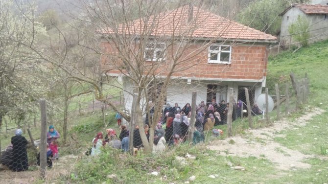 İstanbul’da barajda ölü bulunan şahıs Sinop’ta defnedildi