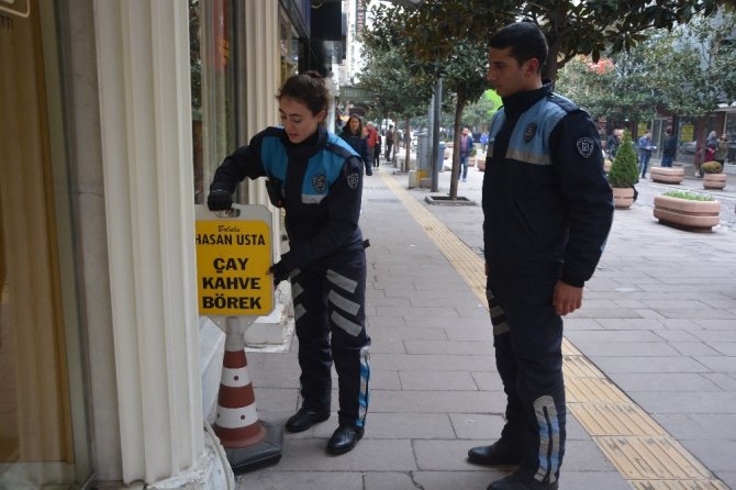 Pistin tozunu, işportacıların nefesini kesiyorlar