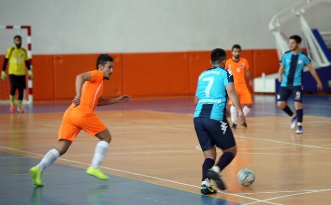 Futsalda ARÜ galibiyeti