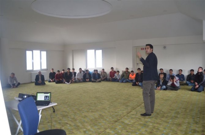 Bingöl’de kursiyerlere etkili iletişim semineri verildi