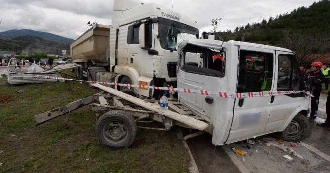 Karabük’te trafik kazası: 1 ölü, 3 yaralı