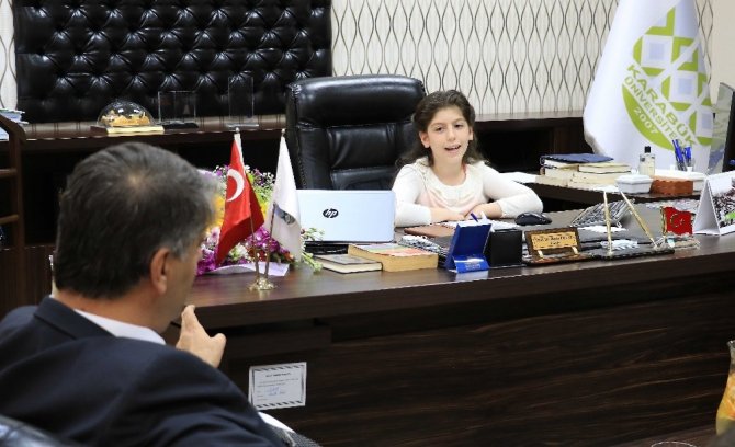 Rektör Polat, koltuğunu Ceylin Yılmaz’a devretti