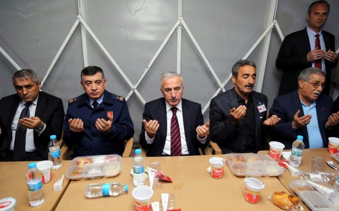 Vali Kamçı Şehit Kilci’nin Mevlidine Katıldı