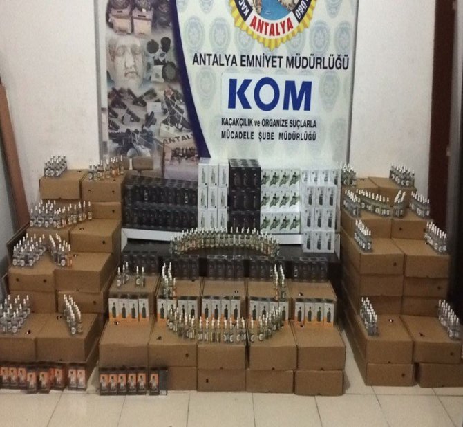 Antalya’da 1 milyon liralık elektronik sigara ele geçirildi