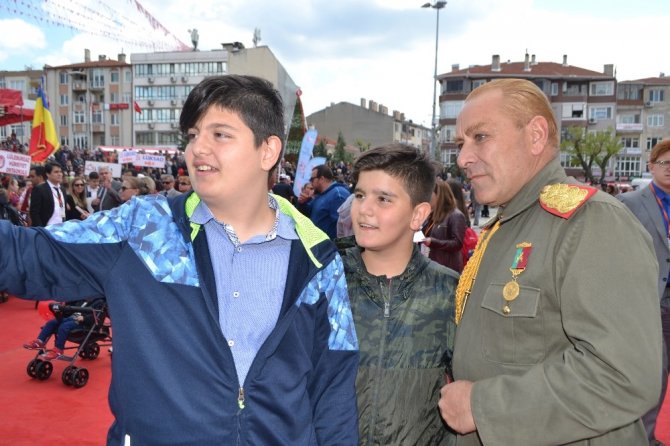 Atatürk’e benzeyen oyuncu Göksel Kaya’ya Trakya’da yoğun ilgi