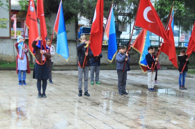 Osmaneli’de 23 Nisan Ulusal Egemenlik ve Çocuk Bayramı coşkuyla kutlandı