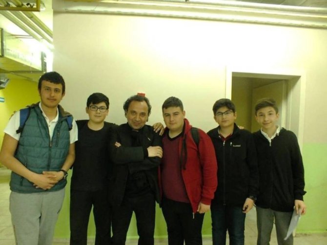 Ayvalık Mehmet Akif Ersoy Ortaokulu’ndan gurur çayı