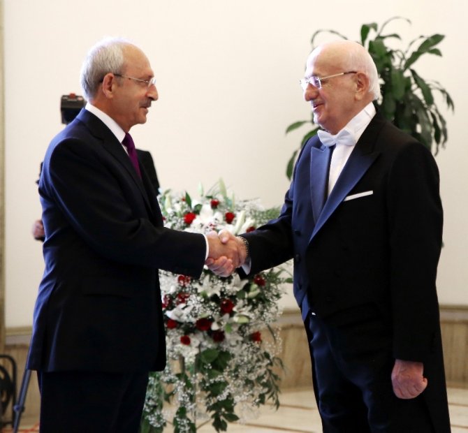 Türkiye Büyük Millet Meclisi Başkanı İsmail Kahraman tebrikleri kabul etti