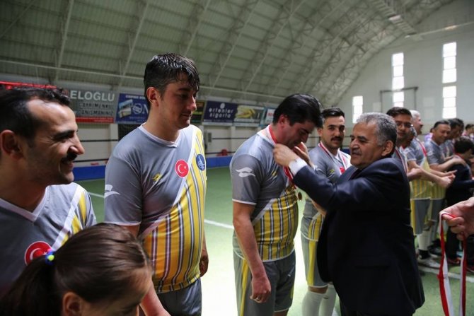 Melikgazi Belediyesi Birimler Arası Futbol Turnuvası sonra erdi