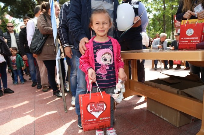 Efeler Belediyesinden çocuklara 23 Nisan armağanı