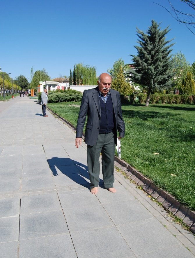 Kayısı için çıplak ayakla Ankara’ya yürüyecek