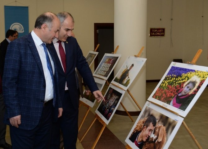 “Tarım ve İnsan” konulu fotoğraf sergisi Erzurum’da açıldı