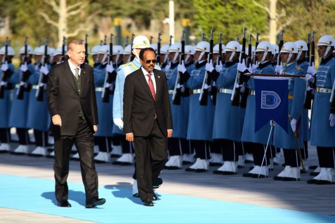 Cumhurbaşkanı Erdoğan, Somali Cumhurbaşkanı Farmajo’yu resmi törenle karşıladı