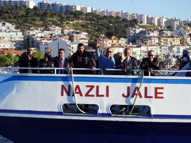 Dikili-Midilli arasında karşılıklı feribot seferleri başladı
