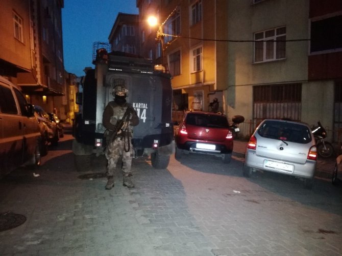 İstanbul’da zehir tacirlerine şafak operasyonu
