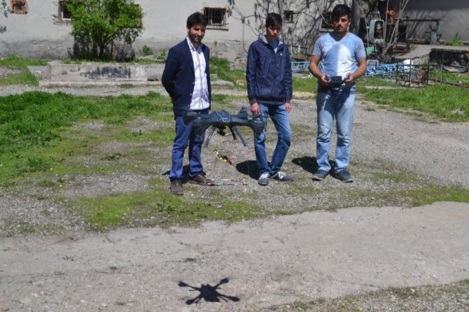 ‘Drone ile metal tarama cihazı’ projesiyle final hakkı kazandılar