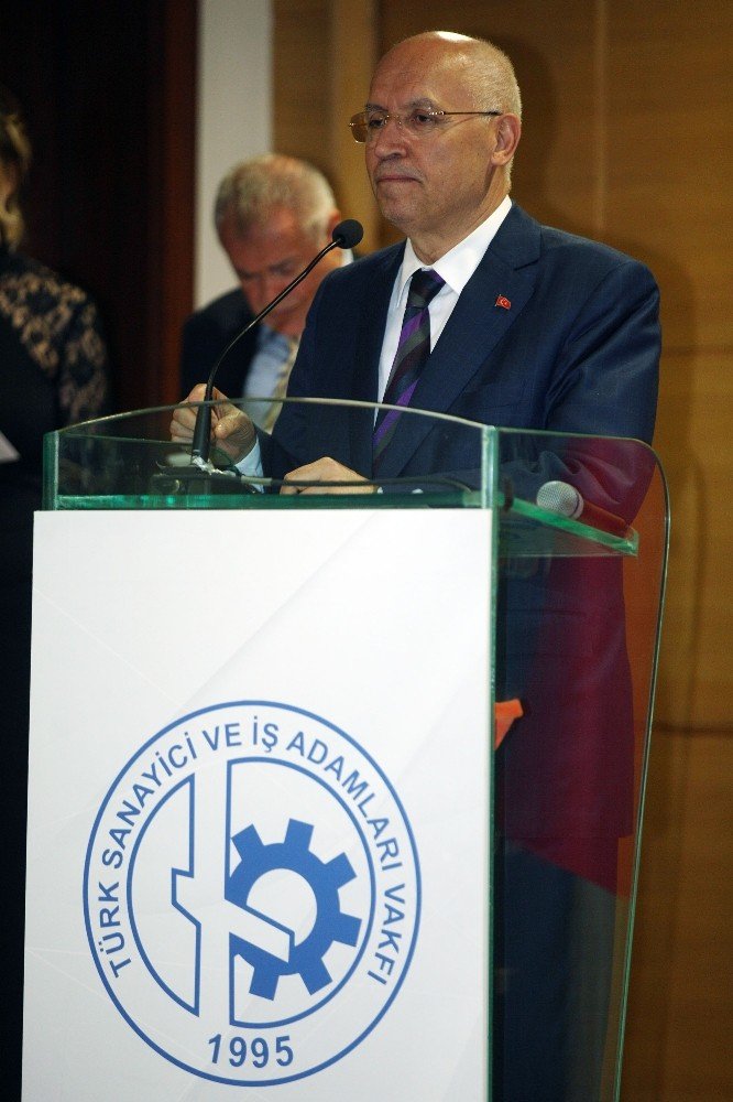 TÜSİAV’dan Yenimahalle Belediye Başkanı Yaşar’a özel ödül