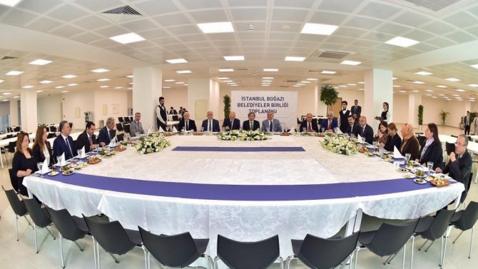 İstanbul Boğazı Belediyeler Birliği üyeleri Sarıyer’de toplandı