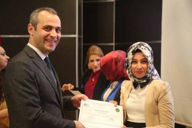 Cizre’de eğitimlerini tamamlayan girişimciler sertifikalarını aldı
