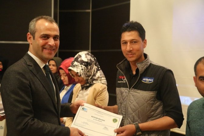 Cizre’de eğitimlerini tamamlayan girişimciler sertifikalarını aldı