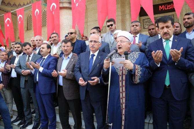 Eyyübiye Belediyesi Sabır Günü Etkinlikleri 3 dilde dua ile başladı
