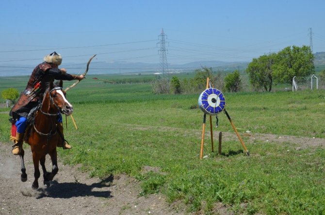 Türk savaş sanatları yeniden canlanıyor
