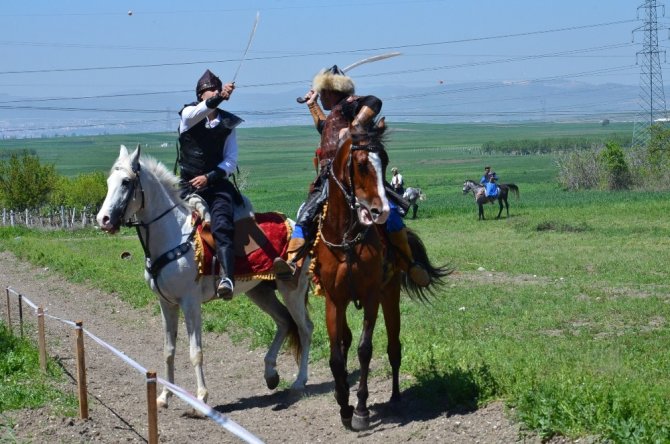 Türk savaş sanatları yeniden canlanıyor