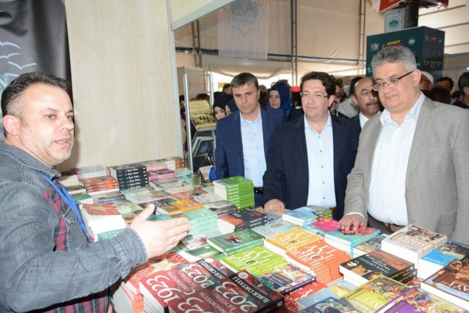 Aksaray Belediyesi Kitap Fuarı açıldı