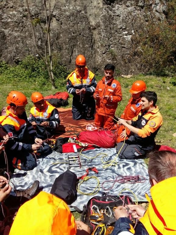 KTÜ ve AFAD bünyesinde 25 kişilik arama kurtarma ekibi kuruldu