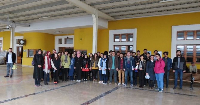 CÜ Mimarlık Fakültesi öğrencileri Divriği’yi gezdi