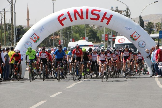 Bisiklet tutkunları Şanlıurfa’da yarıştı