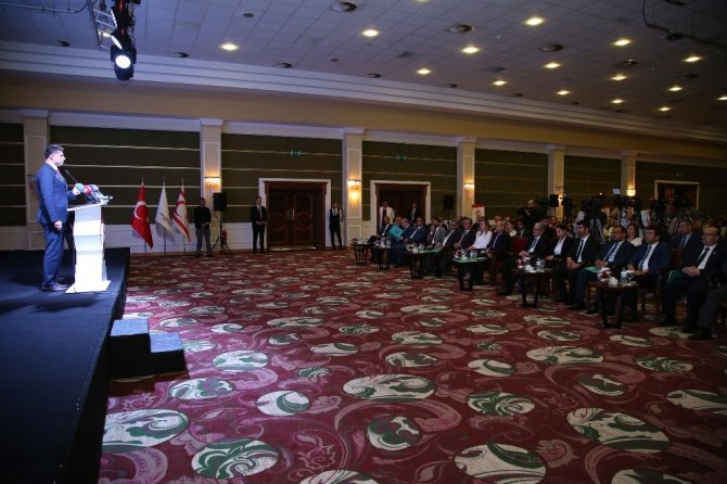 KKTC’de "Dünyada, Türkiye’de ve KKTC’de Ekonomik Gelişmeler ve Beklentiler Konferansı"