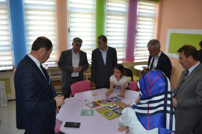 Kozan’da ilkokulda “Z Kütüphane ve Kültür Sokağı” projesi