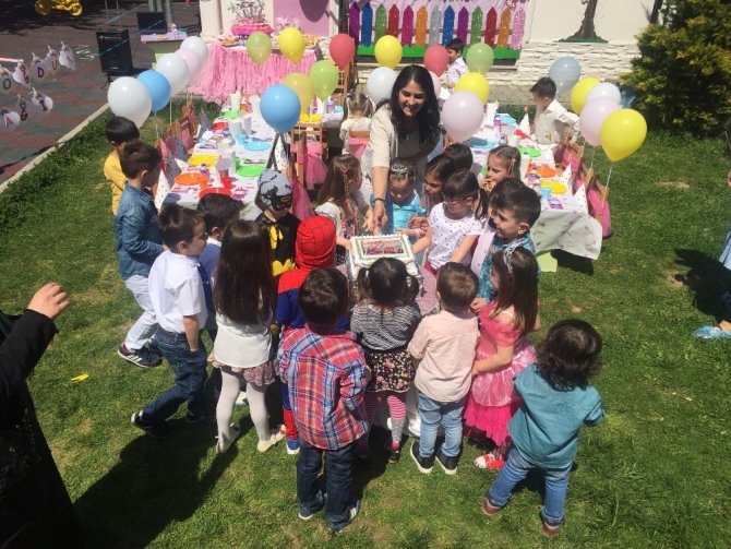Şükran Öney Anaokulunda bir yaş büyüdüm partisi