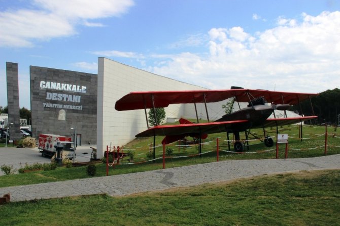 Çanakkale Destanı Tanıtım Merkezi’nden 1 milyonuncu ziyaretçiye plaket