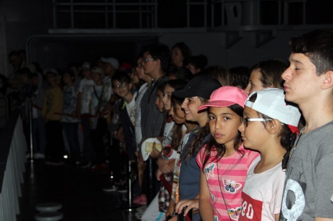 Çanakkale Destanı Tanıtım Merkezi’nden 1 milyonuncu ziyaretçiye plaket