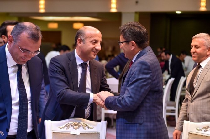 Ak Parti Ankara teşkilatı Altındağ Kültür Sarayı’nda toplandı