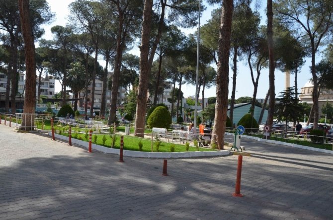 Salihli Devlet Hastanesinde çevre düzenlemesi