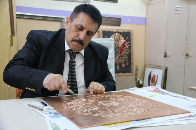 Ebru Gündeş’in "Çingenem" şarkısının yazarı Kartal Cezaevi yöneticisi