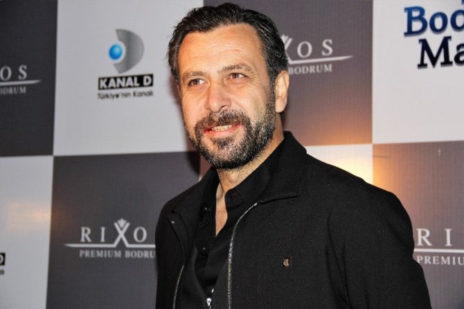 Bodrum masalı oyuncuları hem oynadı hem söyledi