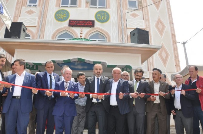 Süpürtü Cami ibadete açıldı