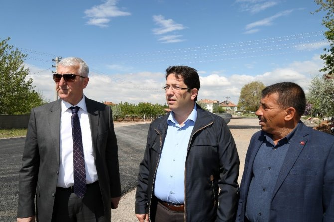 Aksaray Belediyesi sıcak asfalt çalışmasını sürdürüyor
