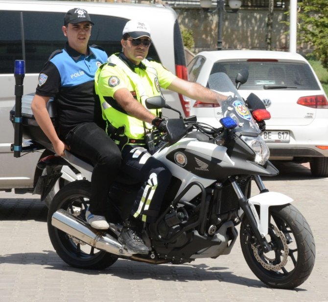 Aksaray’da özel gençler bir günlük polis oldu