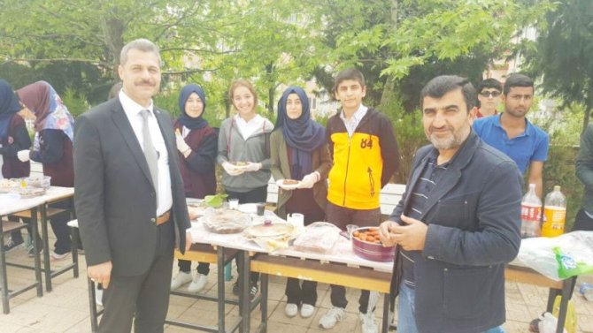 Besni’de şehit aileleri için kermes düzenlendi