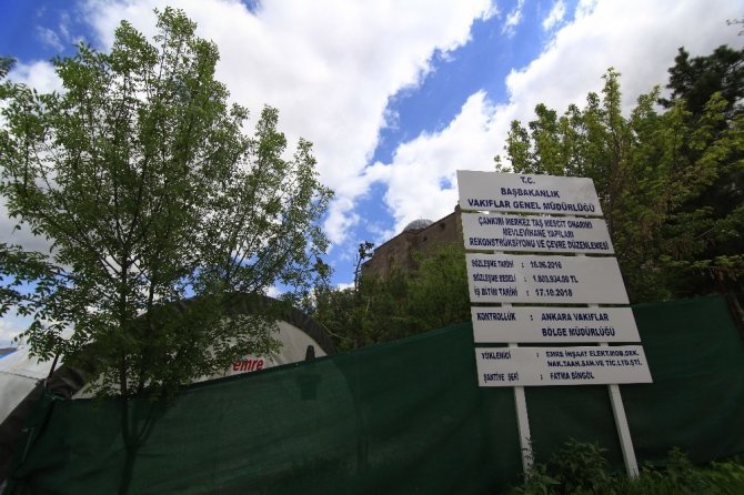 Tarihi Taş Mescid ayaklanıyor