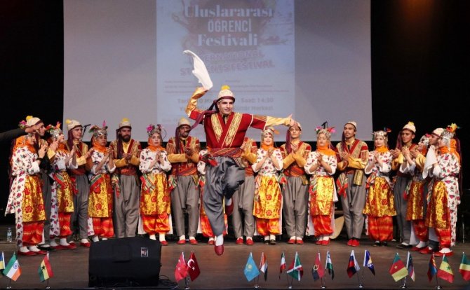 GAÜN’de 1. Uluslararası Öğrenci Festivali “İki Dil Bir Nefes”