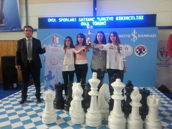 Satranç Turnuvasının Gaziantepli şampiyonları